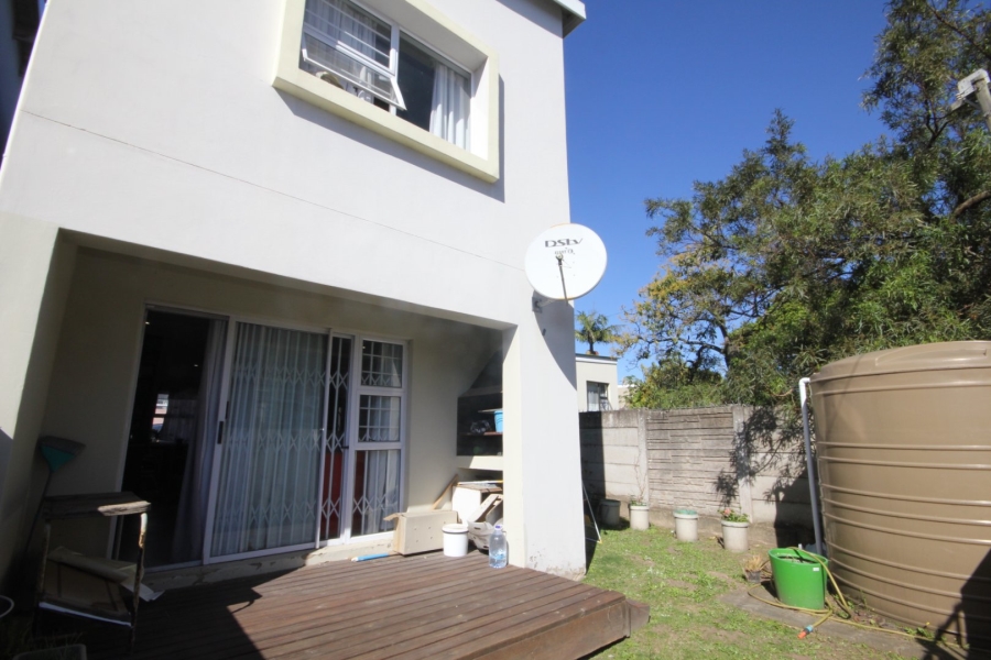 2 Bedroom Property for Sale in Berea Eastern Cape